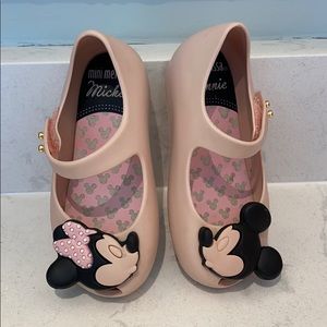 Mini Melissa size 7 shoes